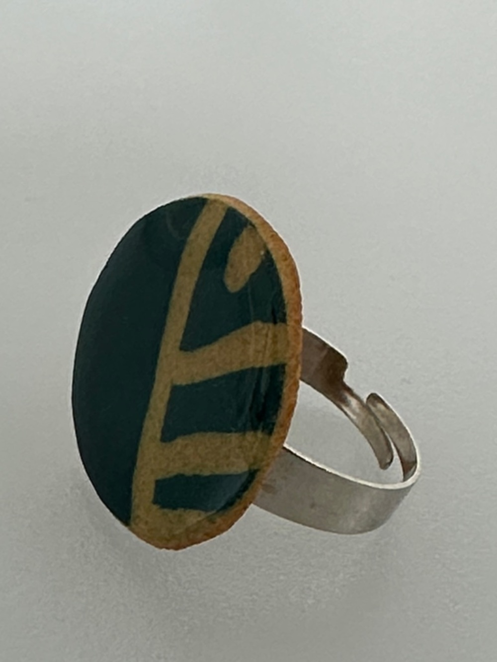 artesian Ring with Abstract Stripe Design - Picture 2 of 5